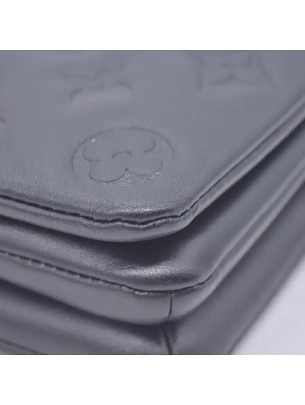 $3150 RFID Louis Vuitton Lambskin Embossed Monogram Pochette